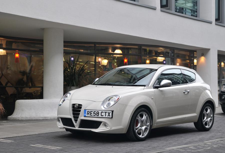  Alfa Romeo MiTo (955) 2009 года  (UK) (фото 26 из 47)